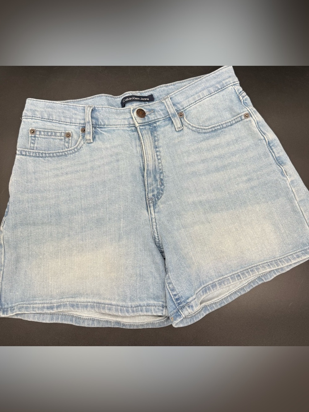 Calvin Klein Jeans Light Wash Denim High Wasted Mom Shorts